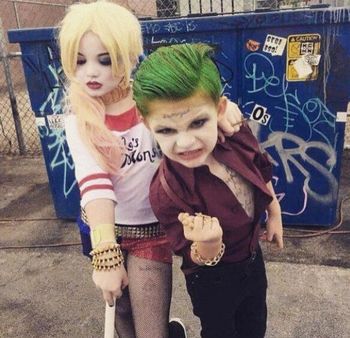 Suicide_Squad-The_Joker-Harley_Quinn-Cosplay.jpg